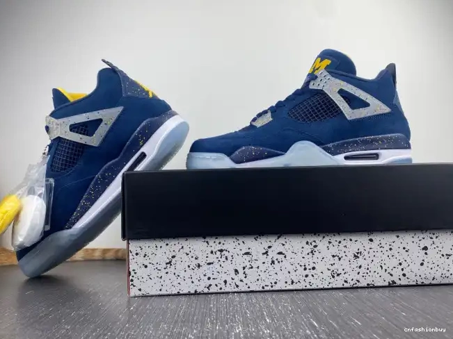 AJ4-1036660 4 Jordan Retro Air (PE) Michigan 0625
